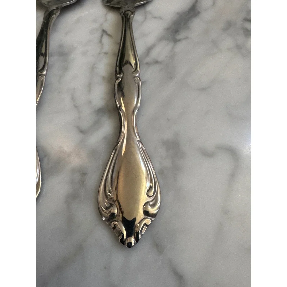 Oneida Cantata Stainless Steel Flatware 4 Piece Set 2 Salad Forks 2 Place Spoons